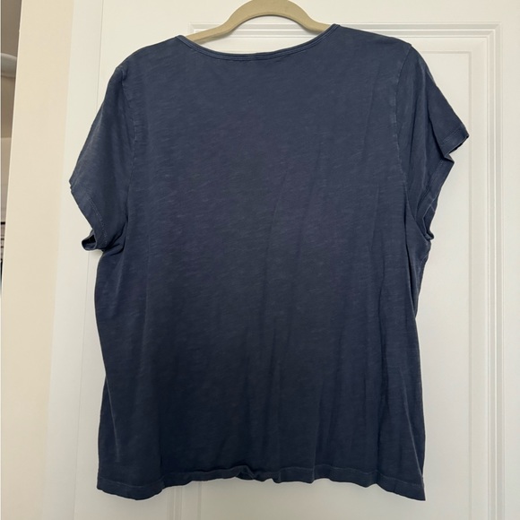 Old Navy Slub Knit V-Neck Button Up Short Sleeve Top - Picture 4 of 7